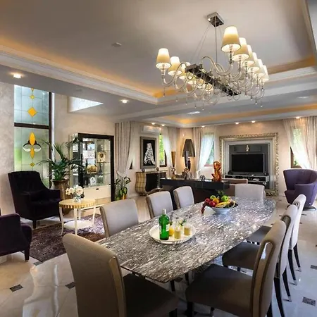 וילה Luxury Villa 5 Bedrooms With Elite Services פאפוס