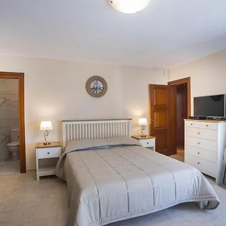 Villa Luxury Villa 5 Bedrooms With Elite Services Paphos