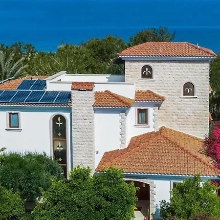 Villa Luxury Villa 5 Bedrooms With Elite Services Paphos