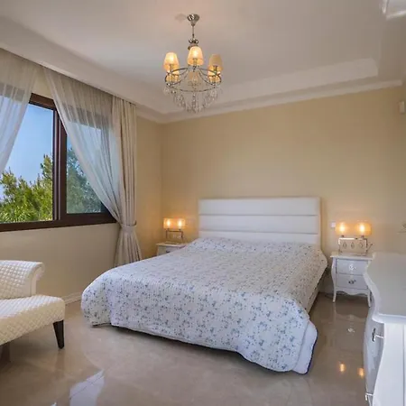 Villa Luxury Villa 5 Bedrooms With Elite Services